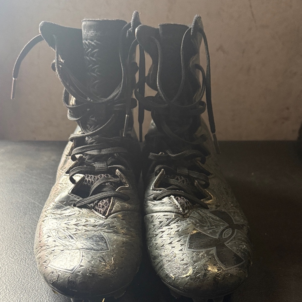 Under Armour Metallic Black Cleats